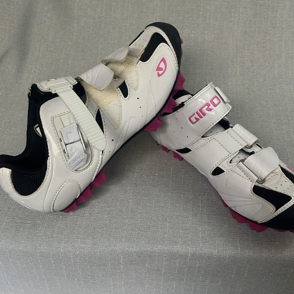 Giro Manta women’s clip in shoes - Picture 4 of 5